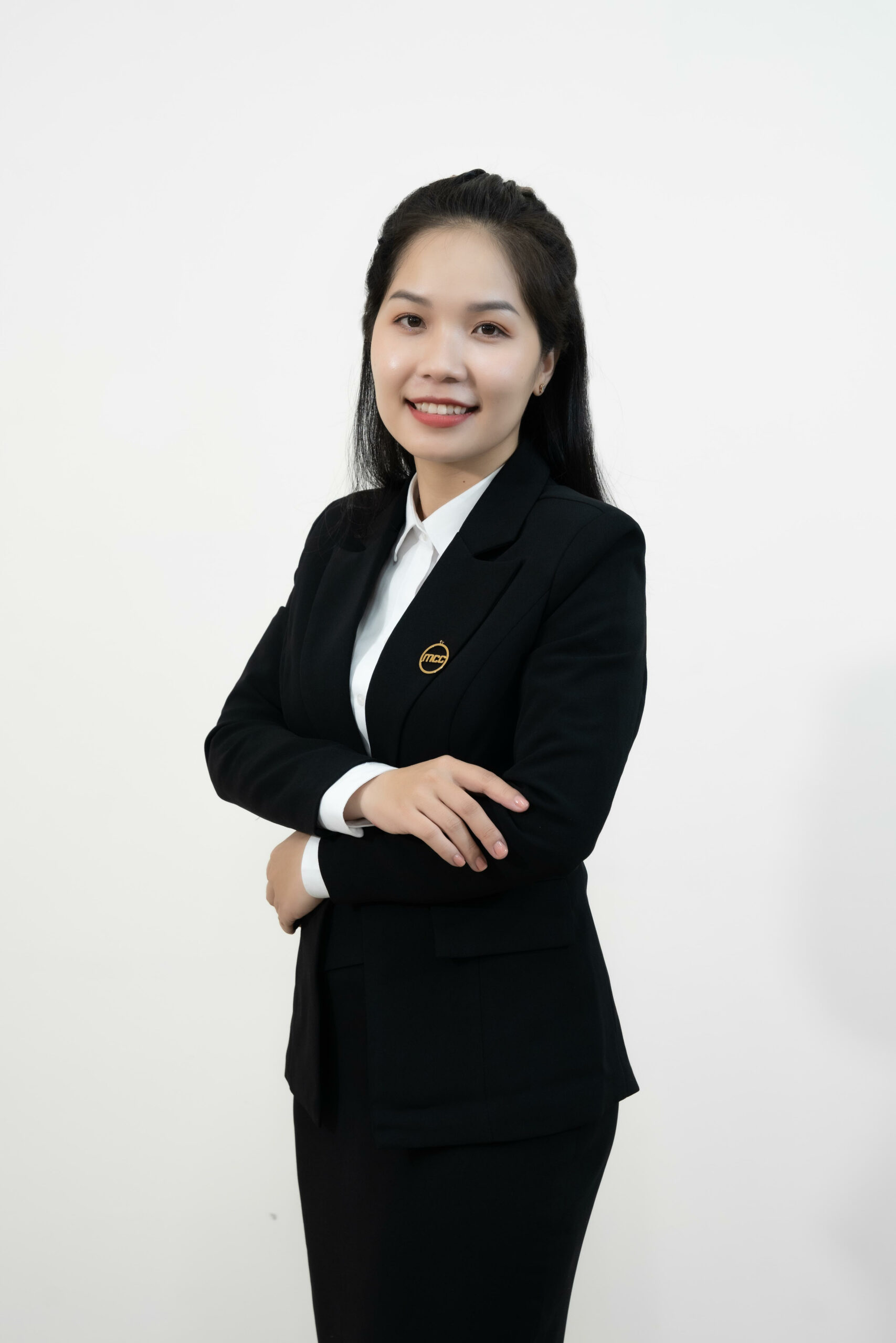 PHO TONG GIAM DOC BA LE THI THUY TIEN scaled